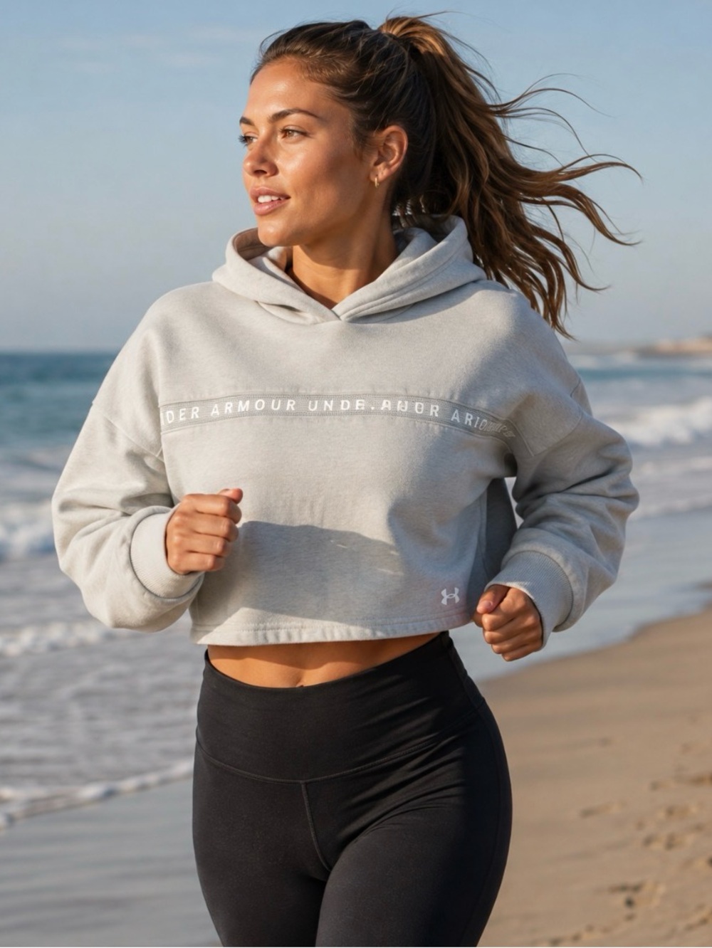 Under Armour Women’s Cropped Hoodie | light gray | S
